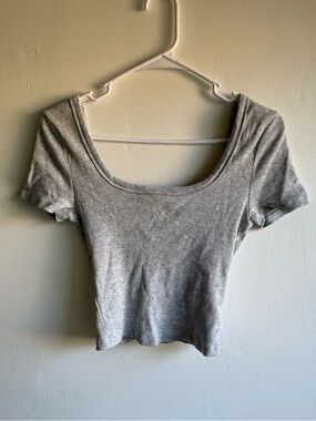 Universal Thread Grey Cropped Short Sleeve Tee Shirt size XS